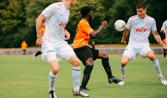 Spiel gegen Fortuna Köln in der Gigaset Arena