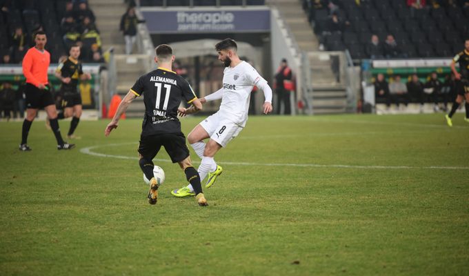 Mergim Fejzullahu verlängert beim 1. FC Bocholt