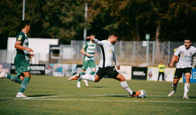 Ungeschlagen am Hünting: 2:0-Sieg gegen Gütersloh