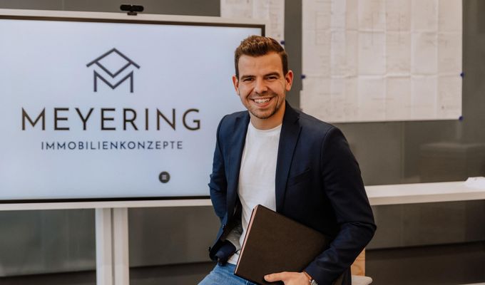 Meyering Immobilienkonzepte wird Partner des 1. FC Bocholt