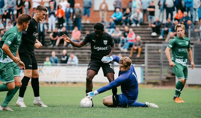 11:0 – der 1. FC siegt zweistellig beim FC Olympia